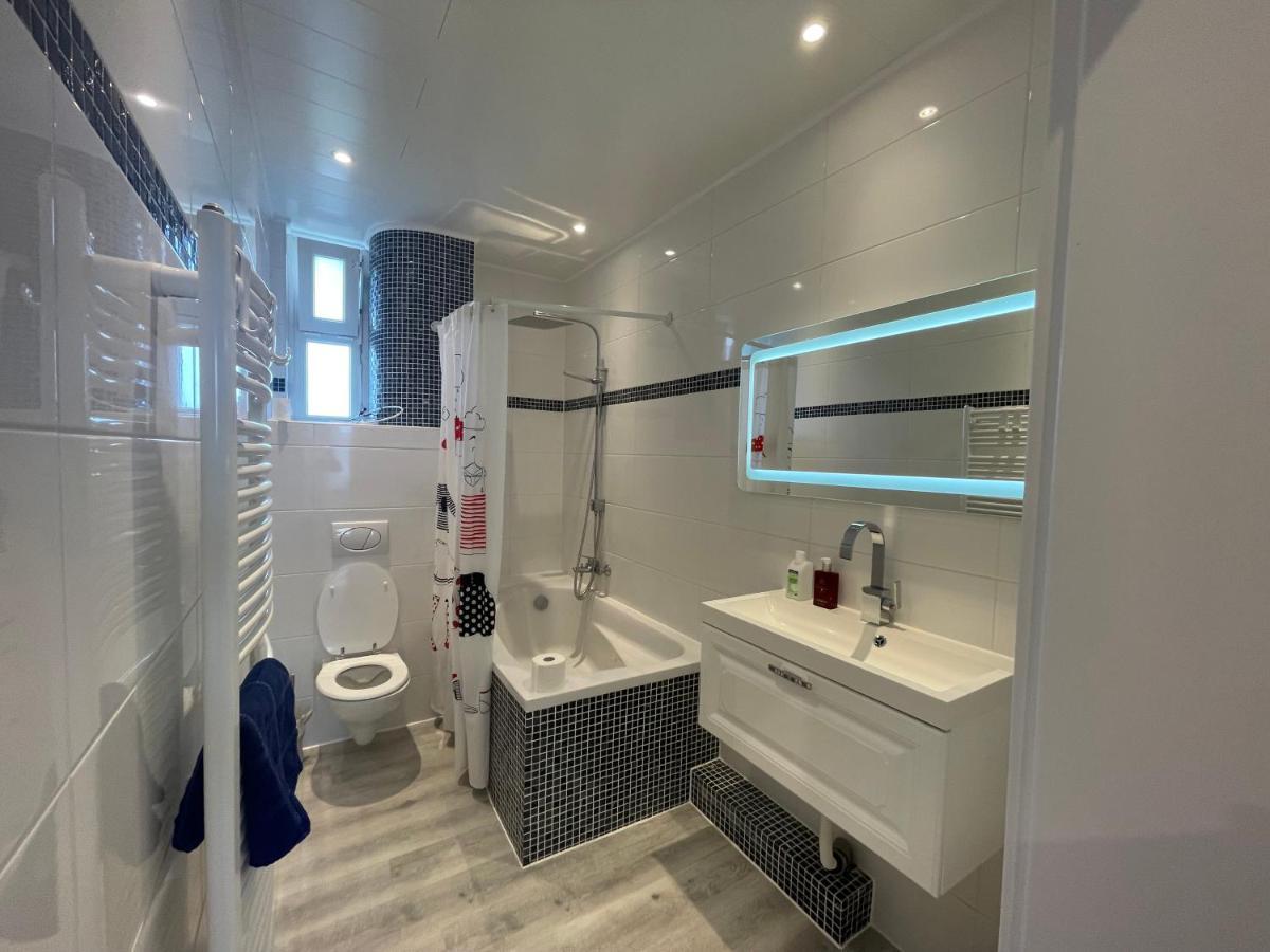 Moderne 4 Zimmer Apartment Mit Bergblick Stadtzentrum Contactless Check-In Gehrden  Esterno foto