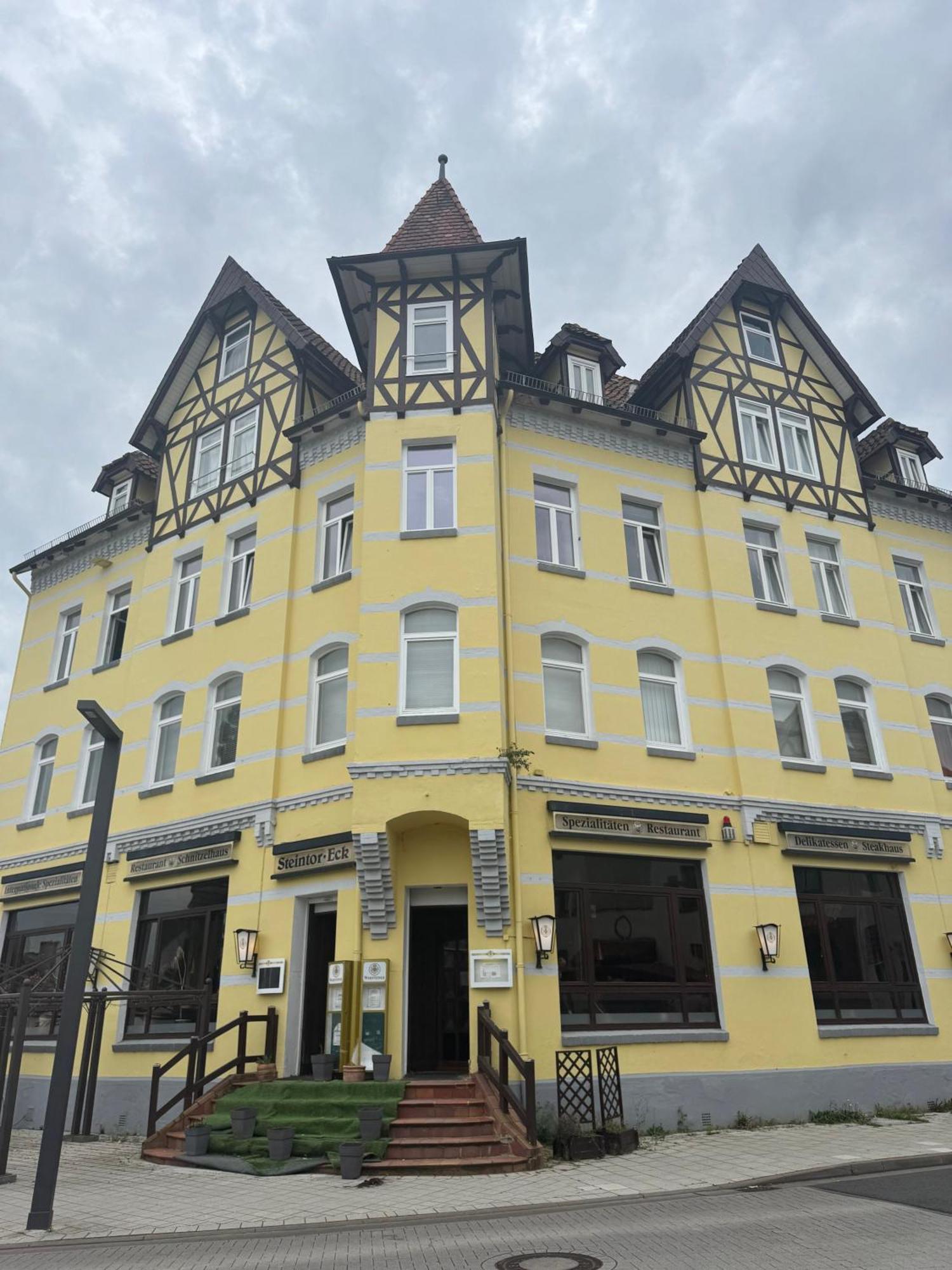 Moderne 4 Zimmer Apartment Mit Bergblick Stadtzentrum Contactless Check-In Gehrden  Esterno foto