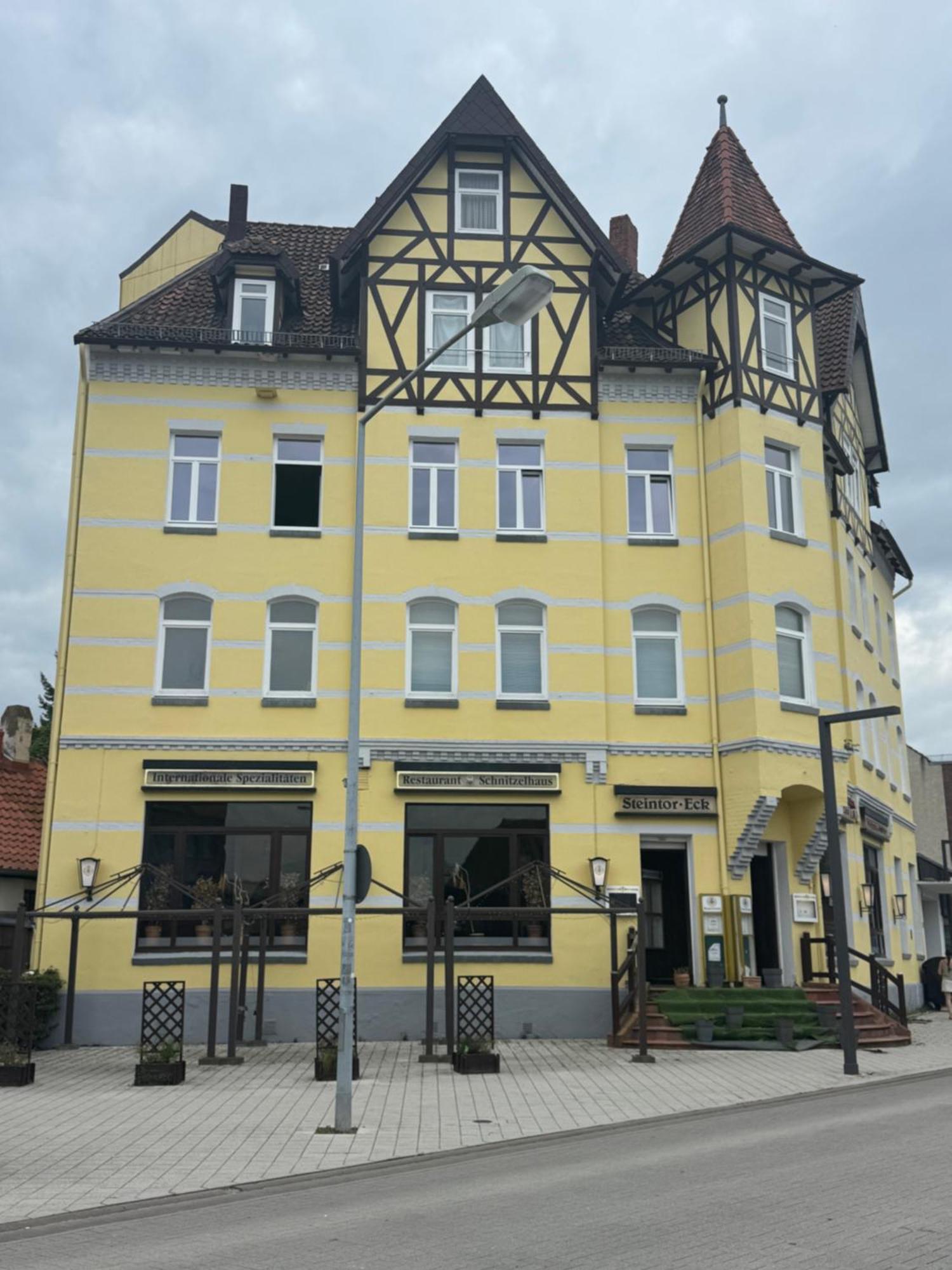 Moderne 4 Zimmer Apartment Mit Bergblick Stadtzentrum Contactless Check-In Gehrden  Esterno foto