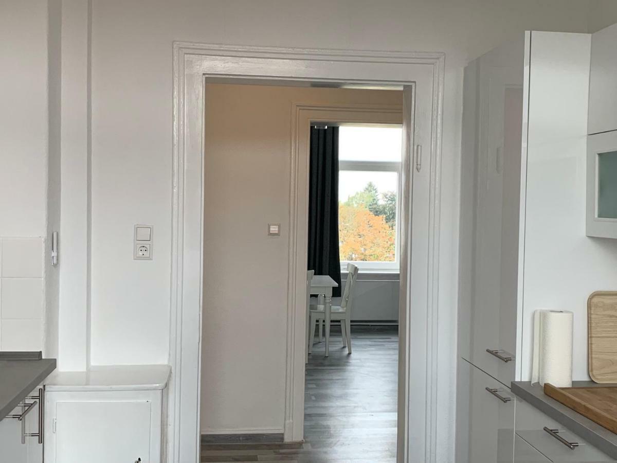 Moderne 4 Zimmer Apartment Mit Bergblick Stadtzentrum Contactless Check-In Gehrden  Esterno foto