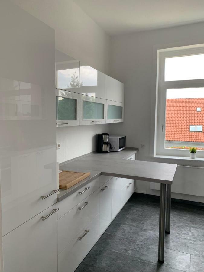 Moderne 4 Zimmer Apartment Mit Bergblick Stadtzentrum Contactless Check-In Gehrden  Esterno foto